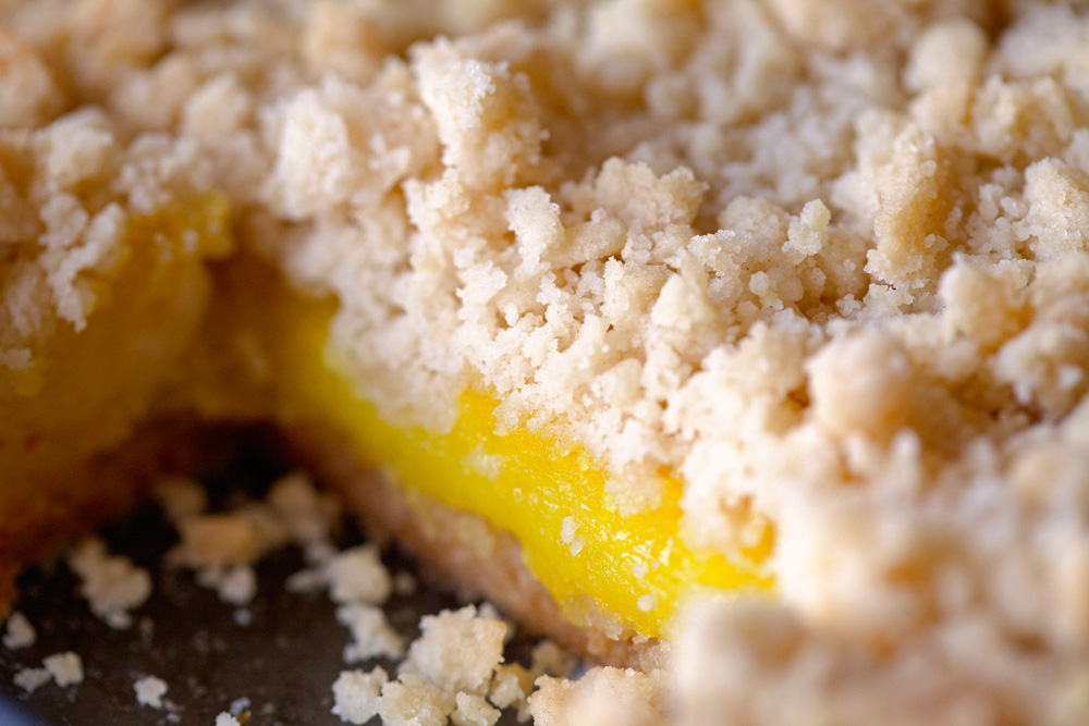 Lemon Pucker Bars with Buttery Crumb Topping