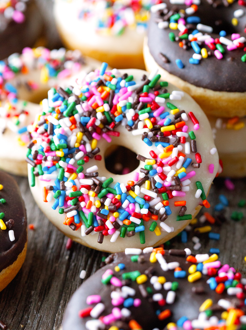 Bakery-Style Doughnuts by Deliciously Yum!
