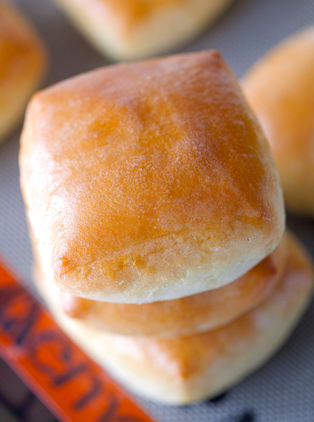 Texas Roadhouse Rolls by Deliciously Yum!