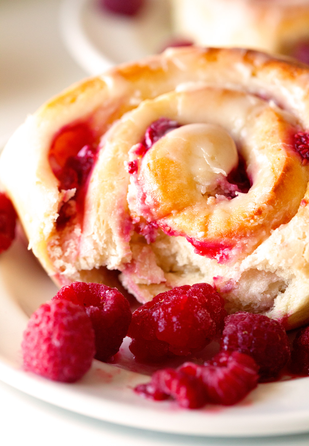 raspberry-sweet-rolls