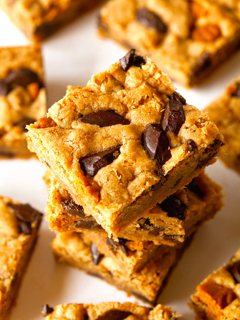 chocolate-chunk-cookie-butter-bars
