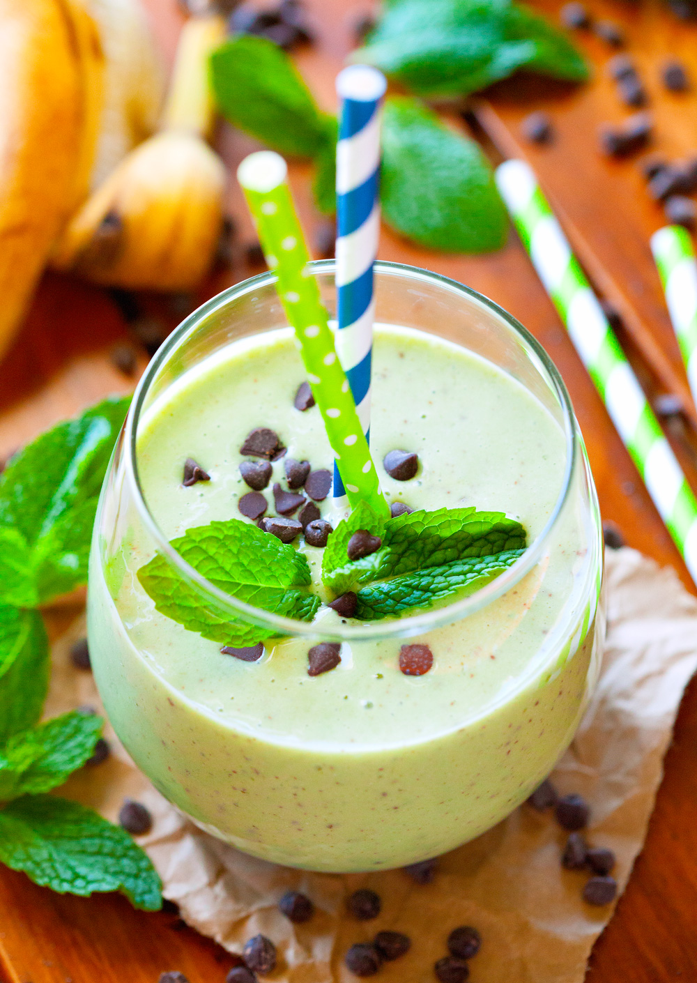Skinny Mint Chocolate Chip Shake by Deliciously Yum